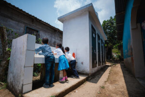accès à l'eau potable et l'assainissement