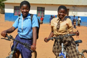 Mary peut aller à l'école grâce à World Vision France